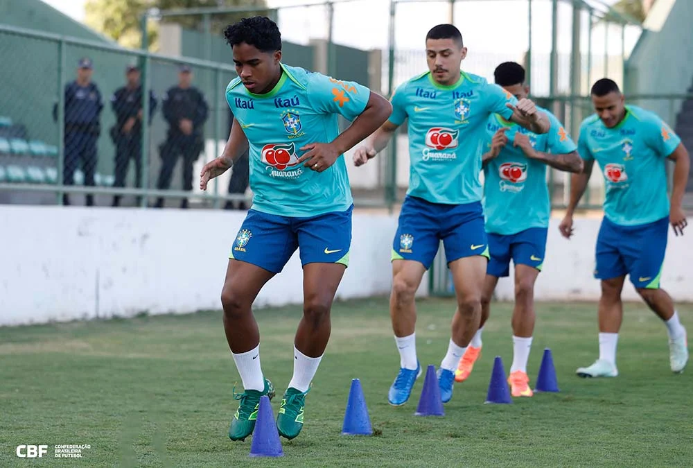 Treino Seleção - Brasília Seleção Brasileira treina no Estádio Bezerrão nessa segunda-feira 17.03. 70_bb40c92052_k