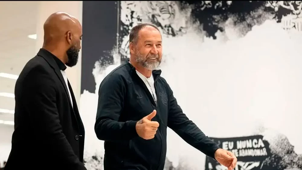 Fabinho Soldado, Augusto Melo