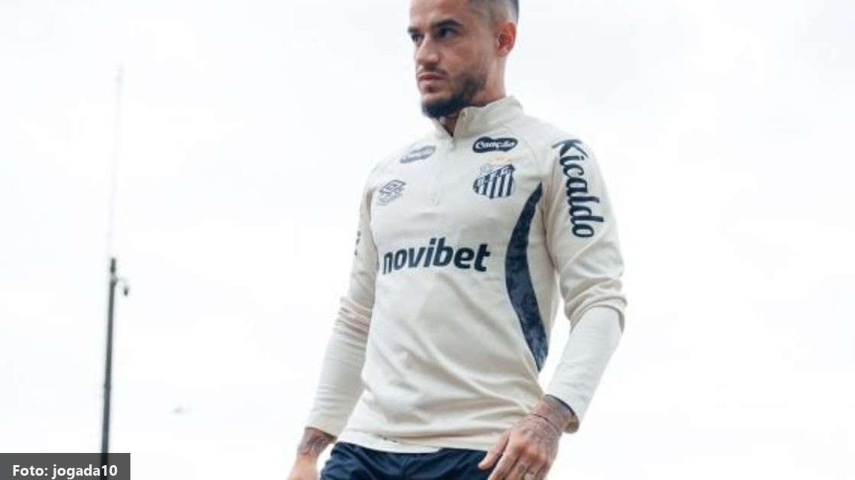 Coutinho treina com grupo do Santos e avança para retorno