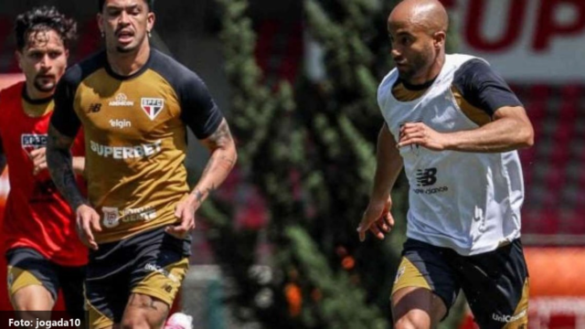 São Paulo treina com retornados antes de clássico